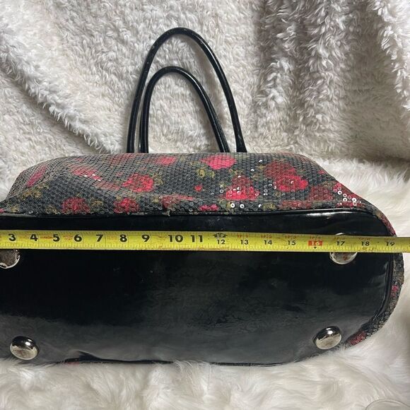 BETSEY JOHNSON Full SEQUINS RED ROSES Tote HOBO  Weekender Bag - Picture 12 of 16